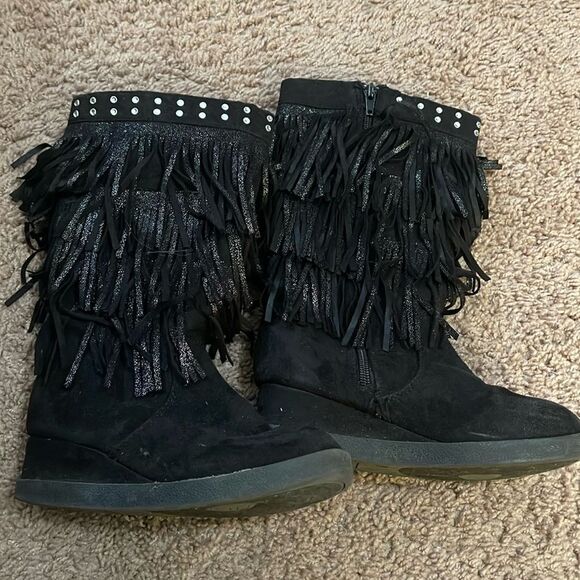 Justice size 1 fringe boots - Picture 1 of 3